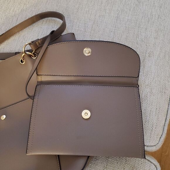 Sole Society Fronto Faux Leather Tote - Picture 11 of 12